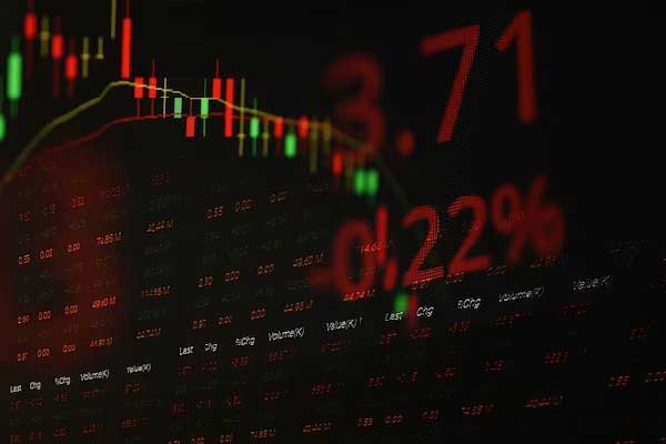 泰铢成石油冲击下亚洲“最弱货币”!单月跌5%后跌势恐难止步